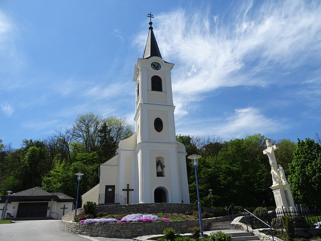 Jabing, Pfarrkirche hl. Anna