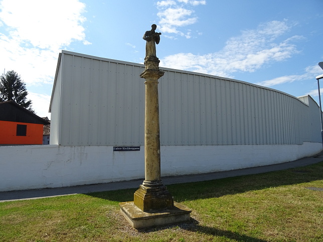 Kleinhflein, Statue