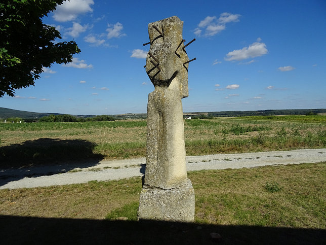 Rechnitz, Skulptur von Kosso Eloul beim Kreuzstadl