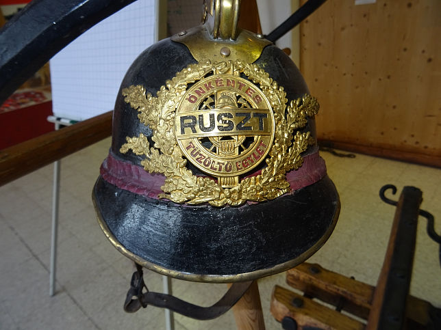 Rust, Feuerwehrhelm