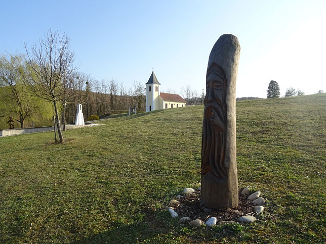 Tschanigraben, Dorfplatz