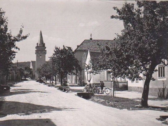 Breitenbrunn, Hauptstrae