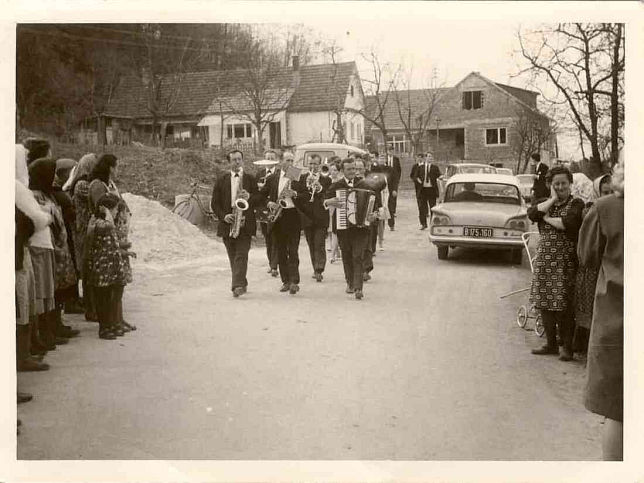 Jabing, Hochzeit