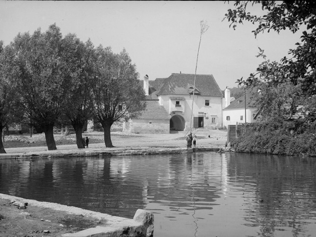 Kleinhflein, Dorfteich