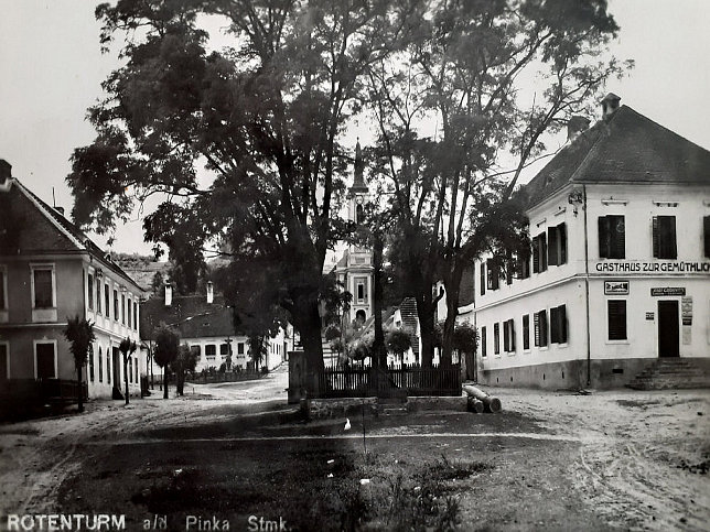 Rotenturm, Hauptplatz