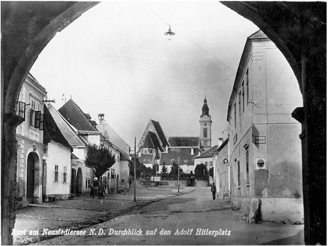 Rust, Rathausplatz