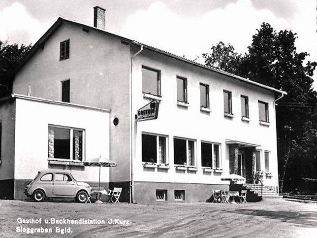 Sieggraben, Backhendlstation Johann Kurz