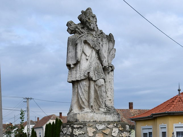 Acsalag, Nepomuk-Statue