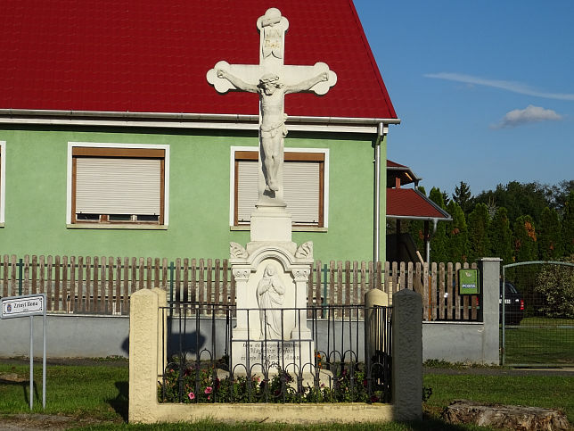 Balogunyom, Kreuz Magdics Lajos und Magdics Anna