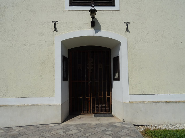 Bozsok, St. Anna Kirche