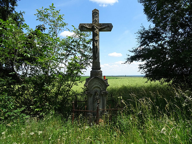 Bozsok, Steinernes Kreuz