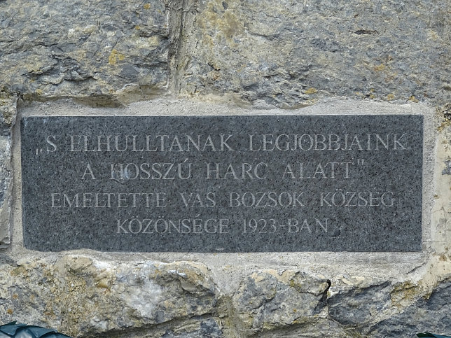 Bozsok, Kriegerdenkmal