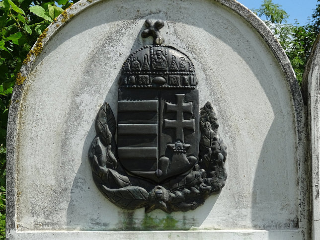 Bozsok, Millenium-Denkmal