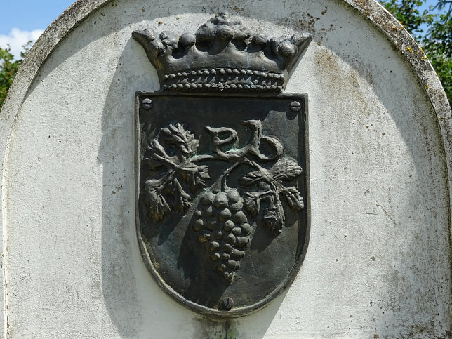 Bozsok, Millenium-Denkmal