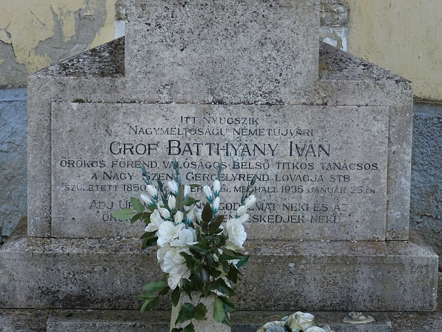 Csknydoroszl, Grabstein Batthyny Ivan