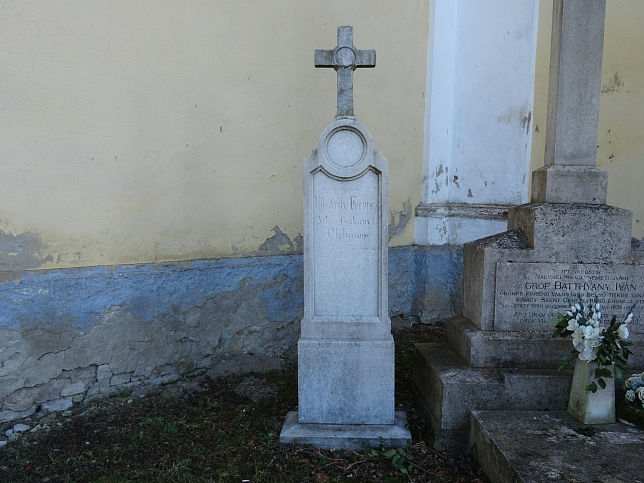 Csknydoroszl, Grabstein Udvardy Ferencz