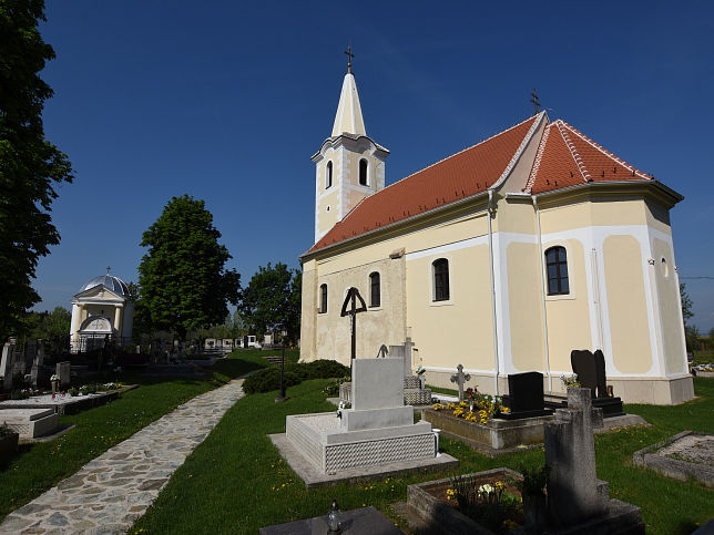 Dozmat, Kirche