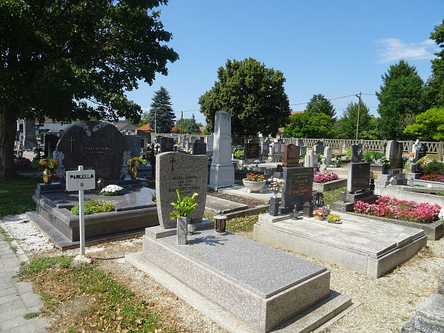 Dunakiliti, Friedhof