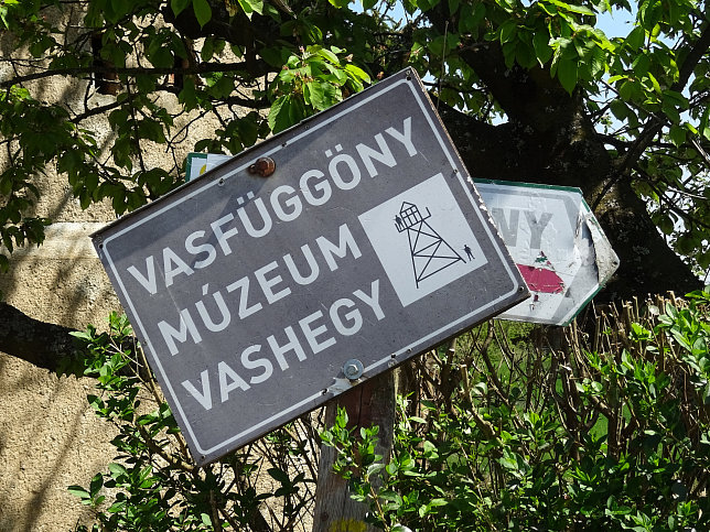 Felsőcsat�r, Eisener Vorhang Museum
