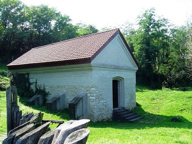 Fertrkos, Bischofsschloss, Schloss Zichy