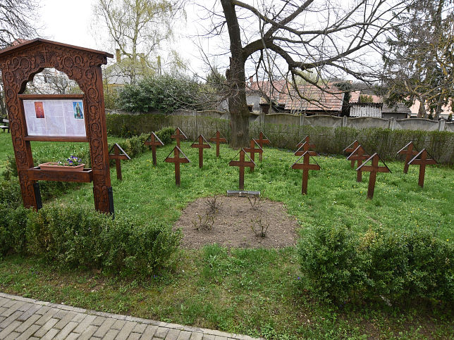 Gersekart, Heldenfriedhof