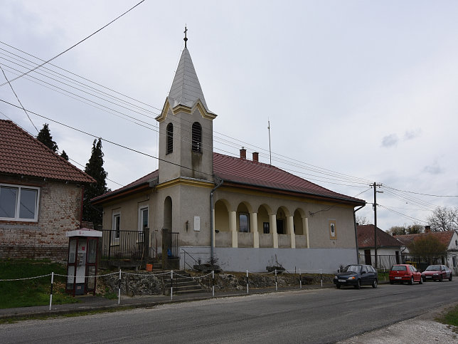 Hegyhtsl, Kirche