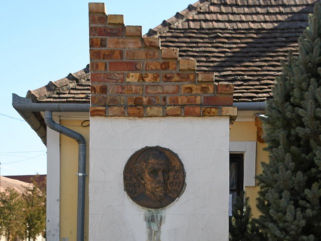 Kld, Gyrgy Kldi-Gedenkmauer