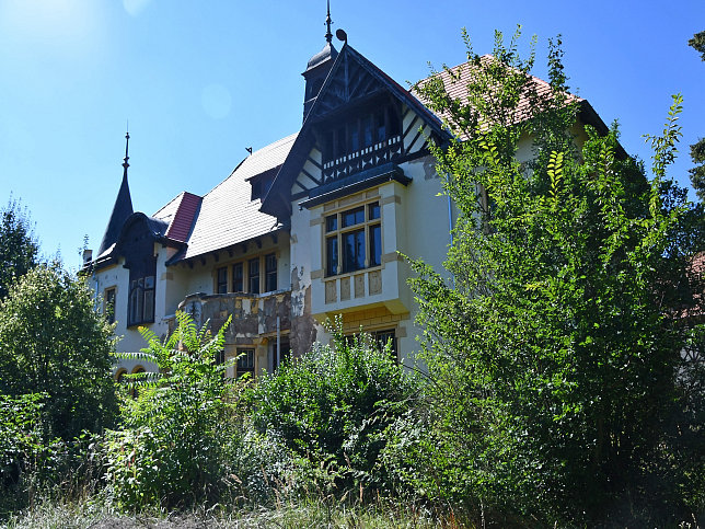 Kemenessmjn, Schloss Berzsenyi