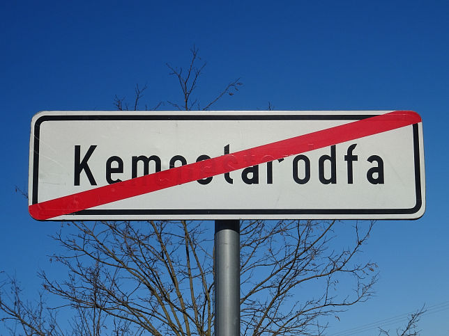 Kemestardfa, Ortstafel-Ende