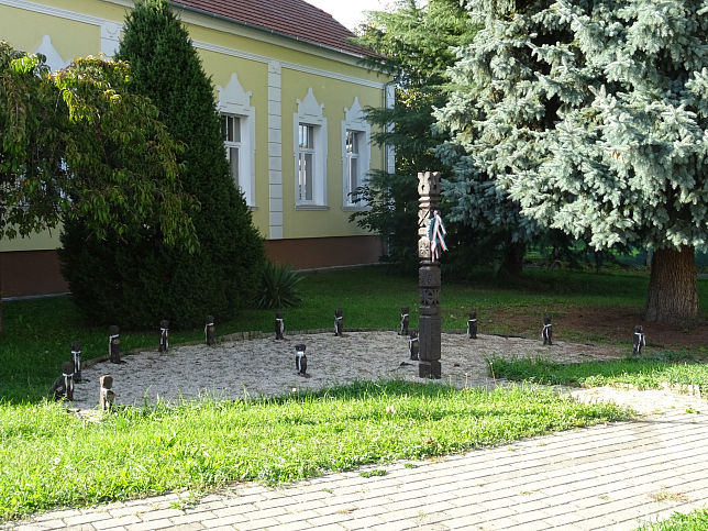 Kisunyom, Denkmal 1848-1998