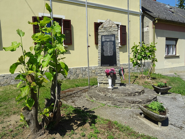 K�szegszerdahely, Kriegerdenkmal