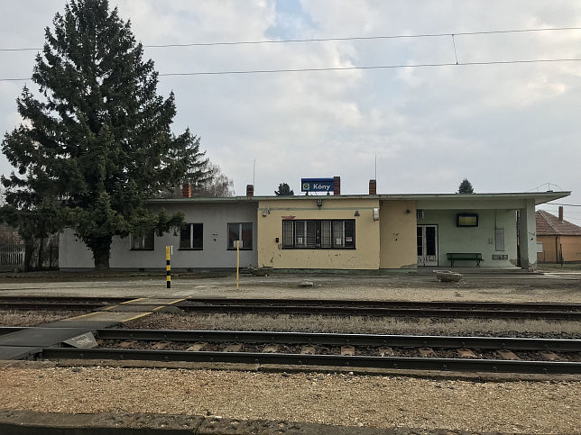 Kny, Bahnhof