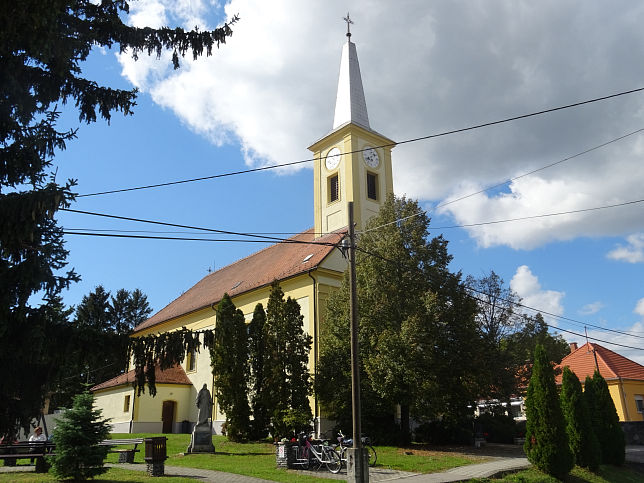 Nrai, St. Thomas-Kirche