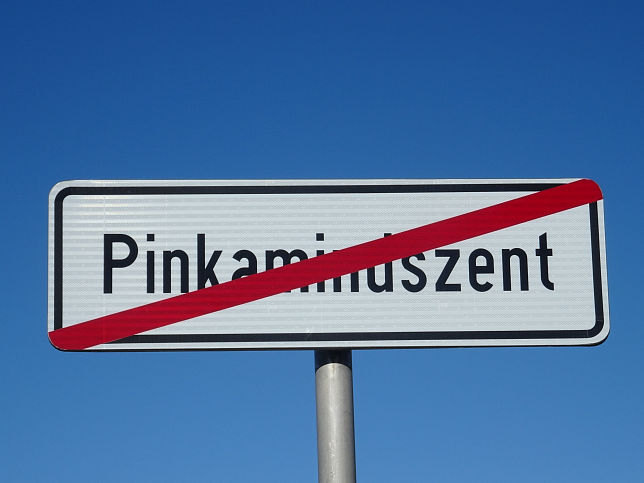 Pinkamindszent, Ortstafel-Ende