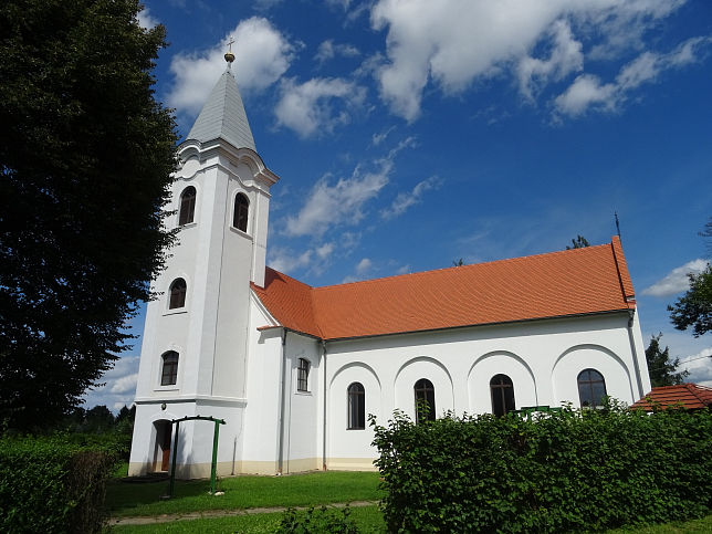 Rbagyarmat, Kirche