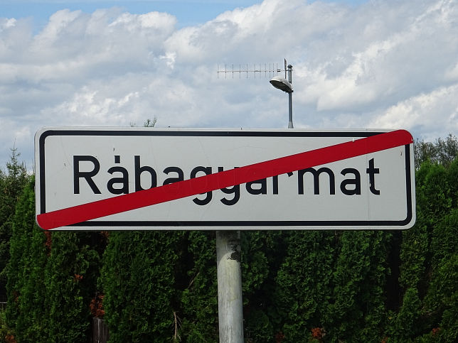 Rbagyarmat, Ortstafel