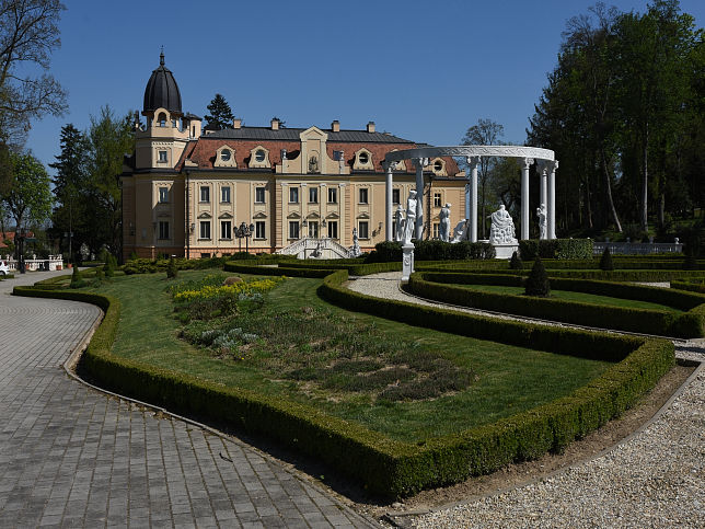 Sorokpolny, Schloss Szapry