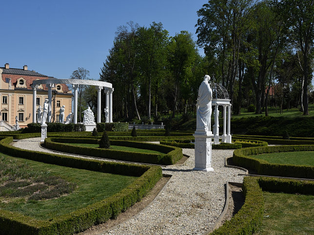 Sorokpolny, Schloss Szapry