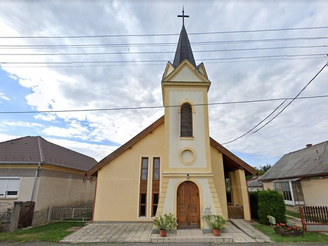 Szarvaskend, Evangelische Kirche