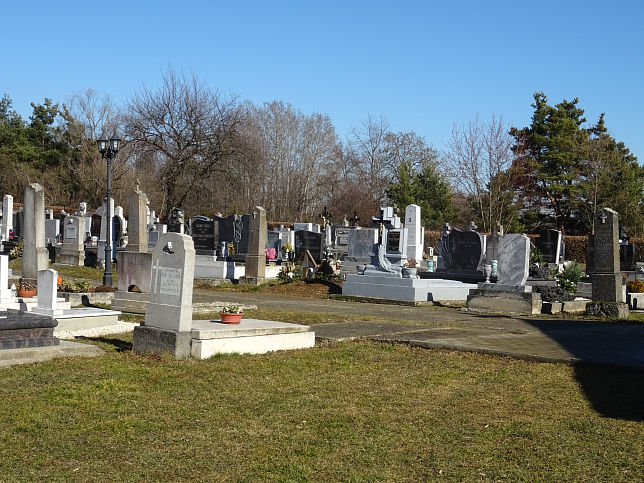 Szentpterfa, Friedhof