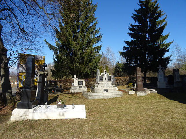 Szentpterfa, Friedhof