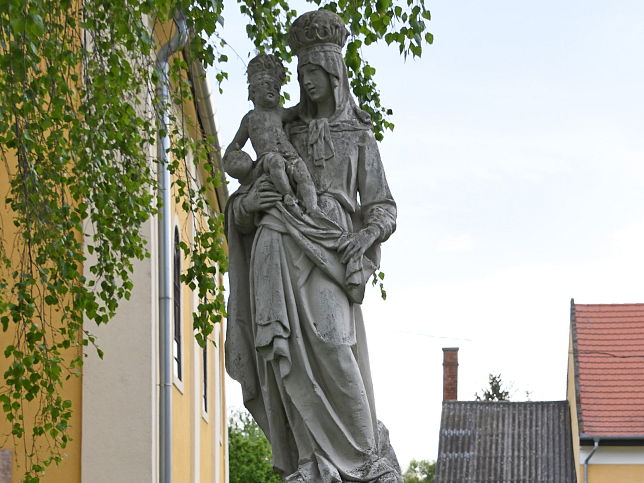 Szilsrkny, Statue der Jungfrau Maria in Loreto
