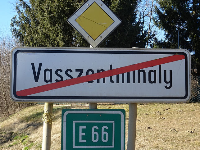 Vasszentmihly, Ortstafel-Ende