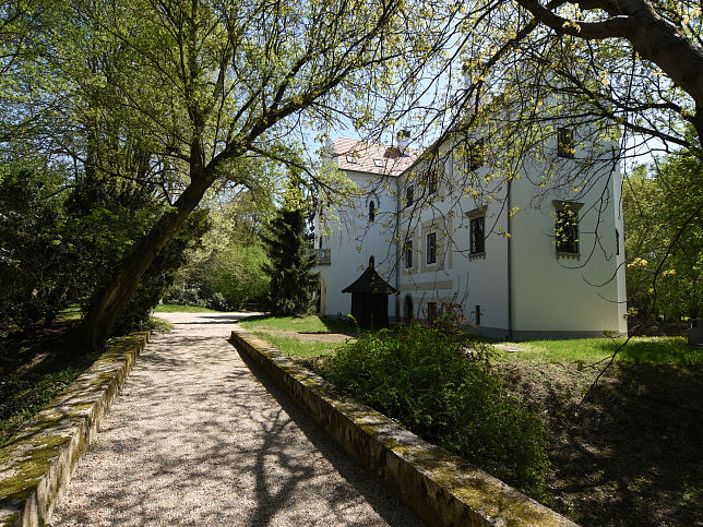 Zsennye, Schloss Bezerdy