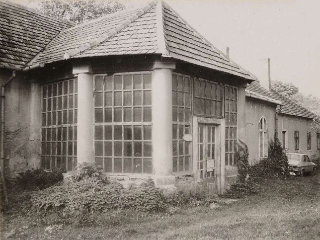 Bgte, Villa