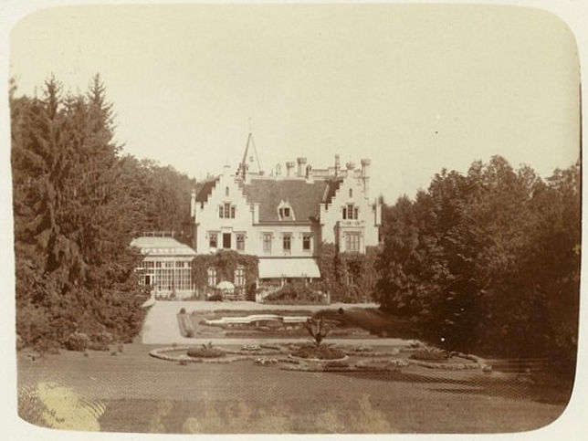 Mikosszplak, Schloss Mikosd