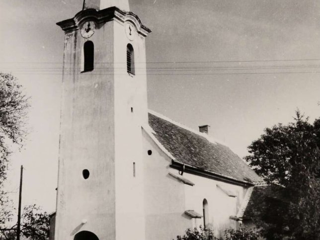 Sajtoskl, Kirche Peter und Paul