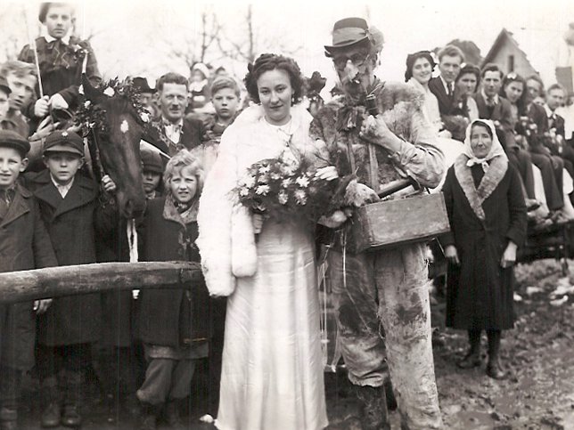 St. Nikolaus, Blochziehen