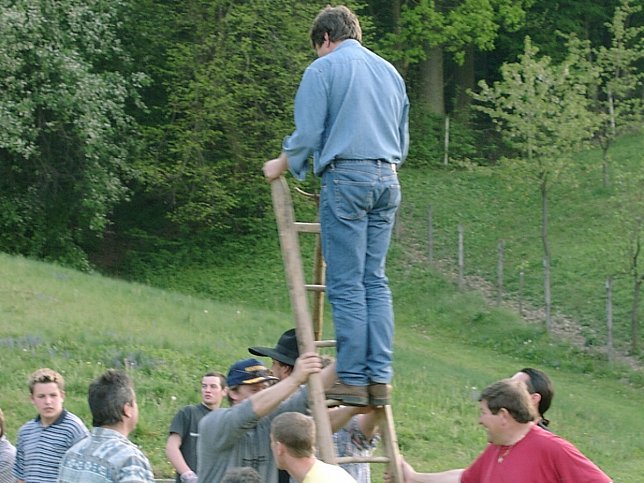 Maibaumaufstellen 30.4.2011