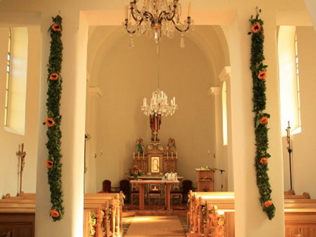 Kirche St. Nikolaus, Altar